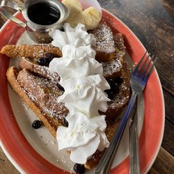 Space Room Lounge - FRENCH TOAST
