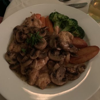 Primavera Italian Cuisine - Chicken marsala - Italian Near Me - Norwalk, Connecticut Primavera Italian Cuisine - Chicken marsala - Italian Near Me - Norwalk, Connecticut