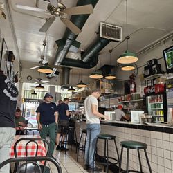 Mulberry Street Pizzeria - Inside