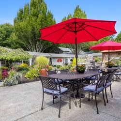 Aegis Living Issaquah - Patio