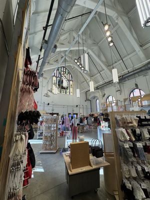 Urban Outfitters by null