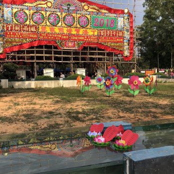 林村許願樹 - Local Flavor Near Me - Hong Kong, HK