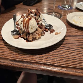 Johnny's Tavern - Belgian waffle sundae - New American Near Me - Amherst, Massachusetts Johnny's Tavern - Belgian waffle sundae - New American Near Me - Amherst, Massachusetts