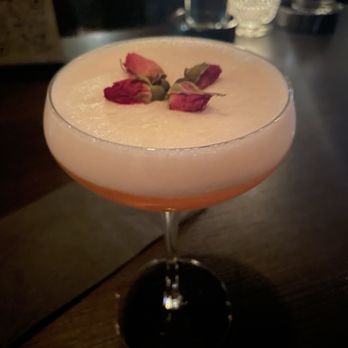 The Roosevelt Room - The clover club cocktail - Cocktail Bars Near Me - Austin, Texas
