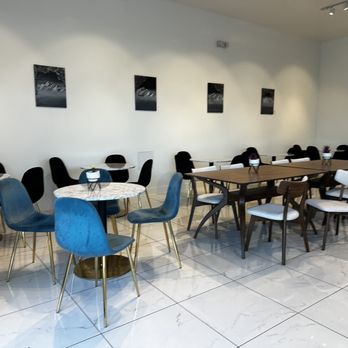 Waterbean Coffee - Concord - tables and chairs - Coffee & Tea Near Me - Concord, North Carolina