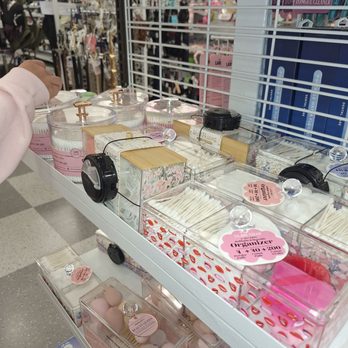 Ross Dress for Less - Beauty cosmetic containers - Women's Clothing Near Me - Riverside, California