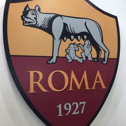 AS Roma Store - Logo on wall