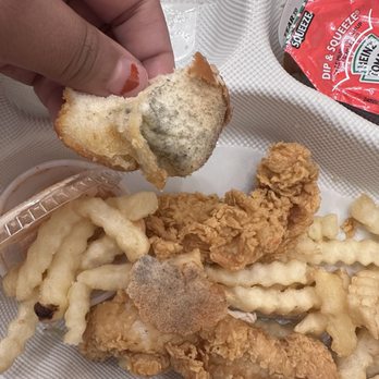 RAISING CANE’S CHICKEN FINGERS - Updated July 2024 - 202 Photos & 200 ...