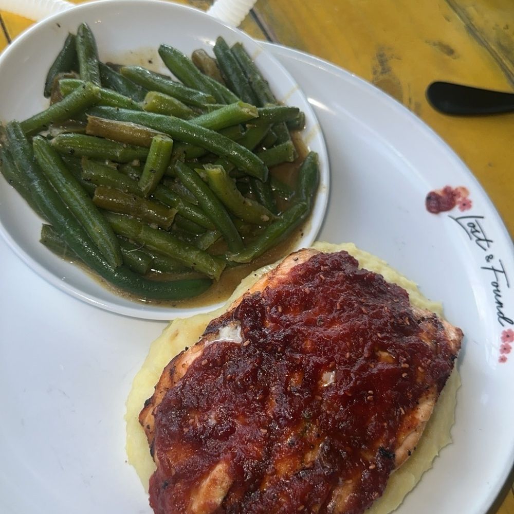 Lost & Found - BBQ Grilled Salmon with Sauted Green Beans - Cocktail Bars Near Me - Houston, Texas Lost & Found - BBQ Grilled Salmon with Sauted Green Beans - Cocktail Bars Near Me - Houston, Texas