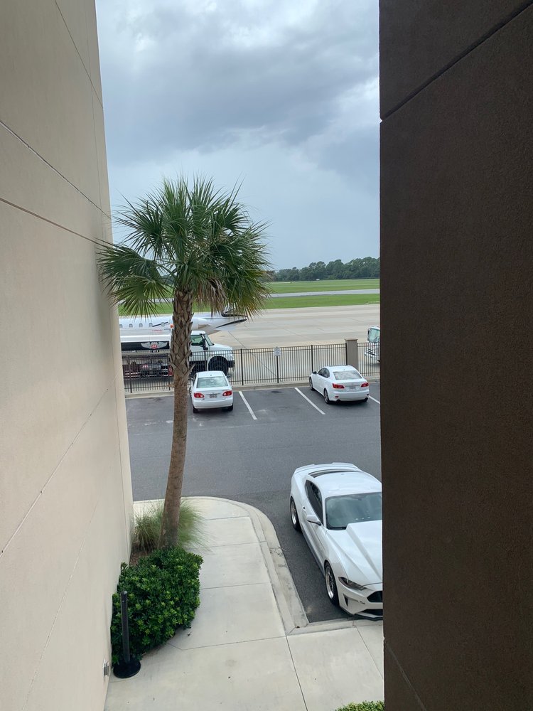 MCKINNON ST. SIMONS ISLAND AIRPORT 115 Terminal Way, St. Simons