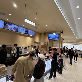 Molly Tea - 40 min wait time 10/10/25 around 9ishpm - Bubble Tea Near Me - San Gabriel, California Molly Tea - 40 min wait time 10/10/25 around 9ishpm - Bubble Tea Near Me - San Gabriel, California