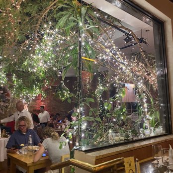 Il Cortile - Interior - Italian Near Me - New York, New York Il Cortile - Interior - Italian Near Me - New York, New York