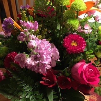 Berta's Flowers - Florists Near Me - Garden City, Kansas