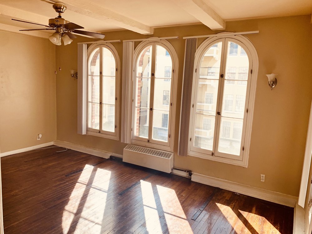 THE BARCLAY Updated August 2024 10 Photos 706 S Normandie Ave