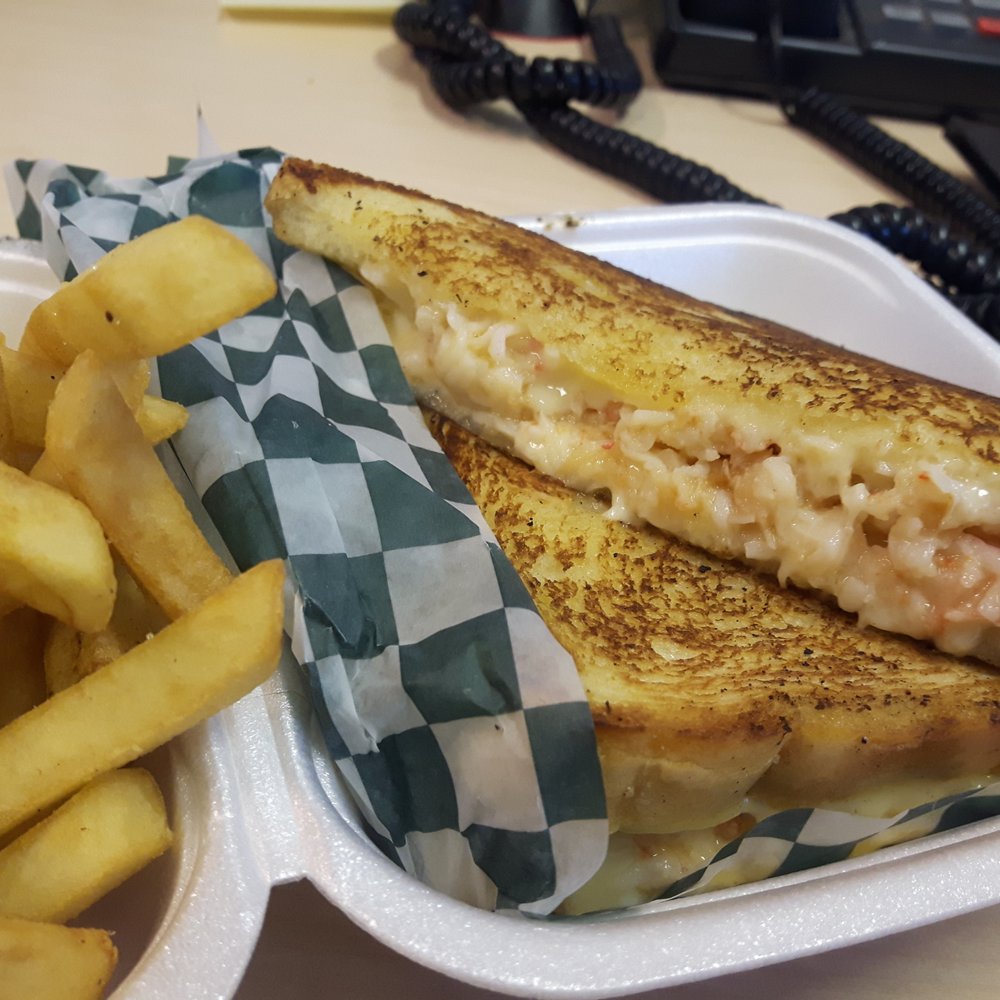 Street Eats - Lobster-Stuffed Grilled Cheese and fries - Food Trucks Near Me Street Eats - Lobster-Stuffed Grilled Cheese and fries - Food Trucks Near Me
