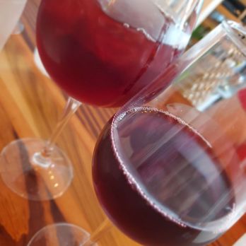 Red's Wine Bar - Sangrias and Nice Reds - Wine Bars Near Me - Green Cove Springs, Florida