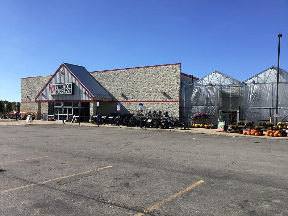 TRACTOR SUPPLY Updated October 2024 4484 Southwestern Blvd, Hamburg