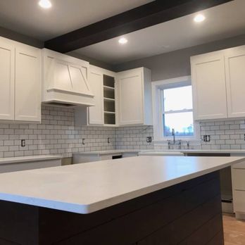 Precision Floors & Decor - Subway tile backsplash - Flooring Near Me - Plymouth, Wisconsin Precision Floors & Decor - Subway tile backsplash - Flooring Near Me - Plymouth, Wisconsin