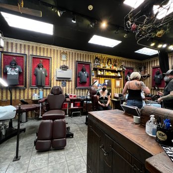 Studio City Tattoo - Inside - Tattoo Near Me - Studio City, California Studio City Tattoo - Inside - Tattoo Near Me - Studio City, California