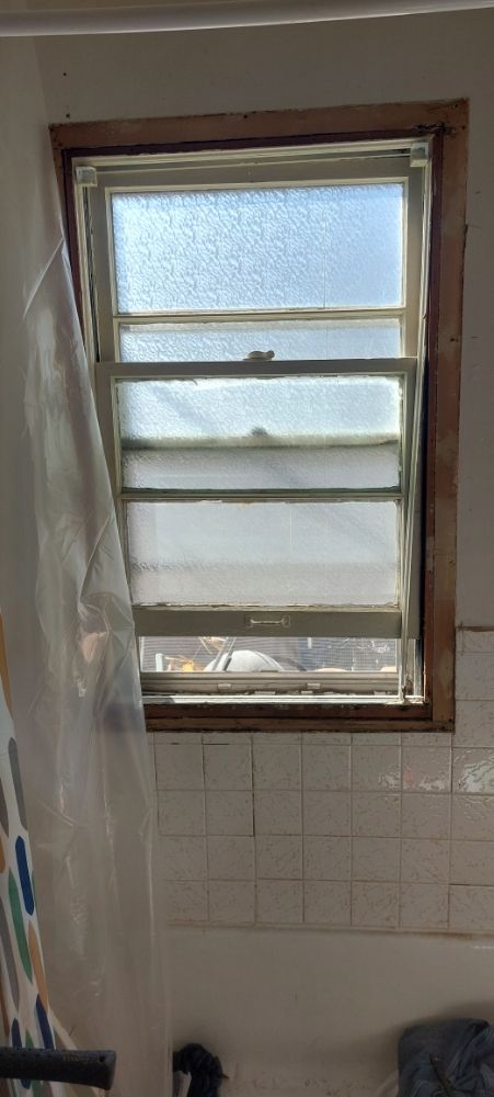 Slide of Lil John Handyman Service