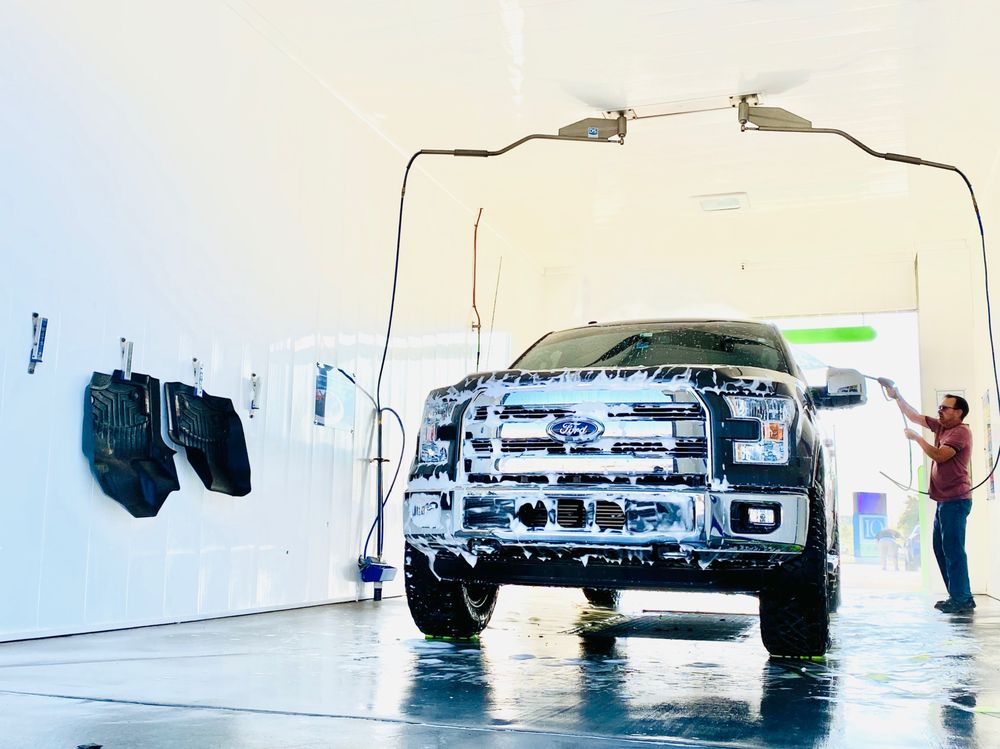 IQ CAR WASH Updated September 2024 19 Photos 17477 Manderson St, Omaha, Nebraska Car