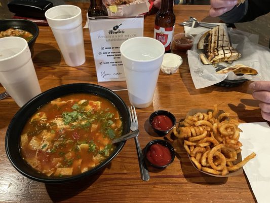 Hondo's On Main by null