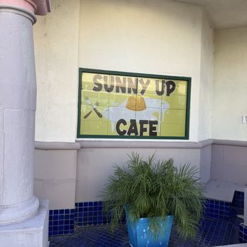 Sunny Up Cafe - Outside - Breakfast & Brunch Near Me - Foothill Ranch, California