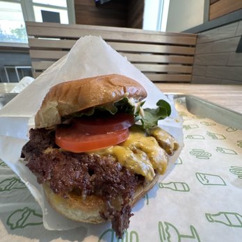 Shake Shack Coral Gables - Can go wrong with the Og Shake ShackBurger - Burgers Near Me - Coral Gables, Florida