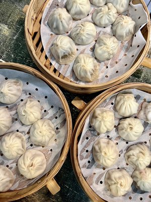Sammi & Soupe Dumpling - (Ste-Catherine St. O) by null