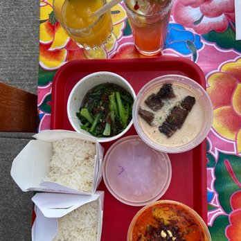 Eem - White Curry with Brisket Burnt Ends Massaman Curry with Smoked Lamb Shoulder - Cocktail Bars Near Me - Portland, Oregon Eem - White Curry with Brisket Burnt Ends Massaman Curry with Smoked Lamb Shoulder - Cocktail Bars Near Me - Portland, Oregon