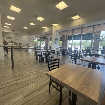 Miramar Bakery - Bakeries Near Me - Hollywood, Florida