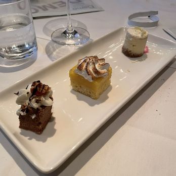 Perry's Steakhouse & Grille - Domain Northside - The Dessert Trio VE - Steakhouses Near Me - Austin, Texas Perry's Steakhouse & Grille - Domain Northside - The Dessert Trio VE - Steakhouses Near Me - Austin, Texas