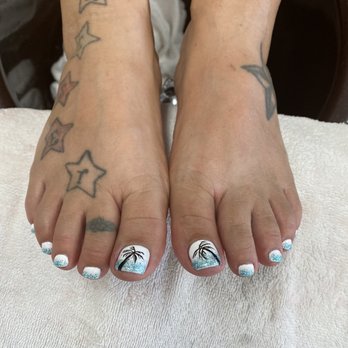 Lynn's Professional Nails 2 - Nail Salons Near Me - Elk Grove, California Lynn's Professional Nails 2 - Nail Salons Near Me - Elk Grove, California