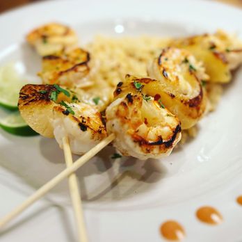 Eleven80 Eatery - Seared Shrimp Skewers with Herbed Jasmine Rice - New American Near Me - Boone, North Carolina Eleven80 Eatery - Seared Shrimp Skewers with Herbed Jasmine Rice - New American Near Me - Boone, North Carolina