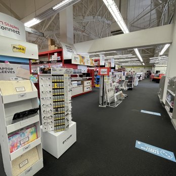 Staples - Store - Printing Services Near Me - Westchester, California