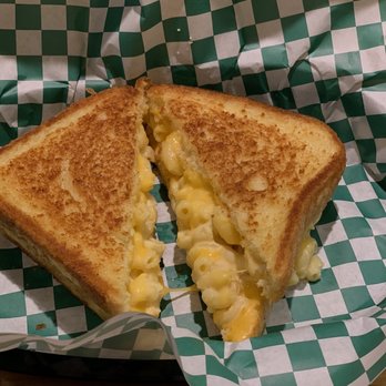 Everdine's Grilled Cheese Co. - Mac and Cheese SANDWICH - Sandwiches Near Me - Naperville, Illinois