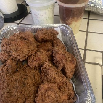 Les Sisters' Southern Kitchen - Cajun/Creole Near Me - Winnetka, California