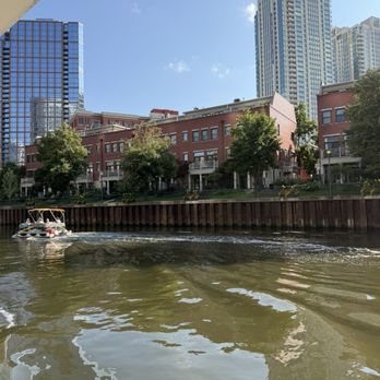 Wendella Tours & Cruises - Boat Charters Near Me - Chicago, Illinois Wendella Tours & Cruises - Boat Charters Near Me - Chicago, Illinois