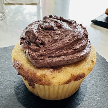 Bread & Roses - Boston creme cupcake - Bookstores Near Me - Hyannis, Massachusetts