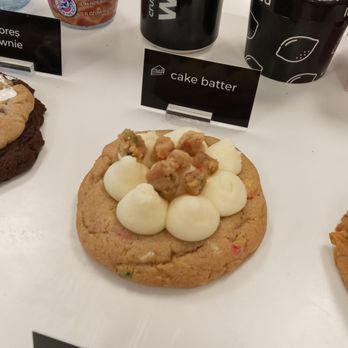Crumbl - Lutz - Omg - Bakeries Near Me - Lutz, Florida