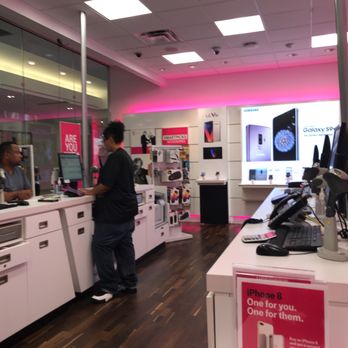 T-Mobile - Mobile Phones Near Me - Springfield, Virginia