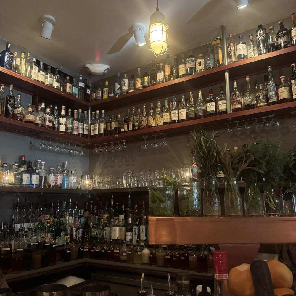 The Gin Joint - Cocktail Bars Near Me - Charleston, South Carolina The Gin Joint - Cocktail Bars Near Me - Charleston, South Carolina