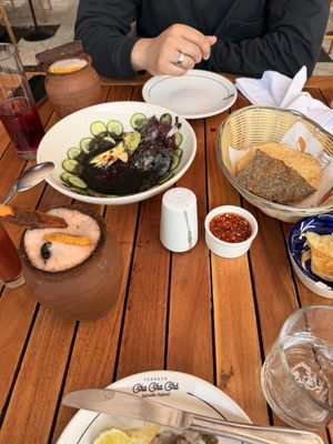 Terraza Cha Cha Chá by null