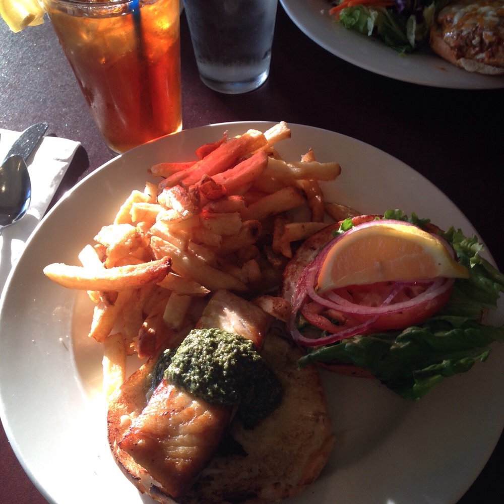 Pebbles Restaurant - Halibut burger with pesto sauce - Hotels Near Me - Sechelt, British Columbia Pebbles Restaurant - Halibut burger with pesto sauce - Hotels Near Me - Sechelt, British Columbia