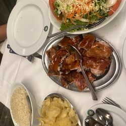 Nova Casa dos Leitões - Suckling pig, rice, salad and potatoes. Amazing!