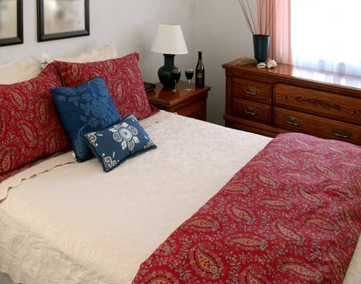 Redwood Suites by null