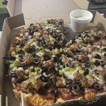 Amigo's Pizza - Combination Pizza - Pizza Near Me - Bakersfield, California