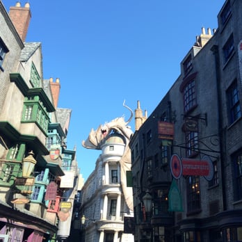 Universal Studios Florida - Diagon Alley - Amusement Parks Near Me - Orlando, Florida