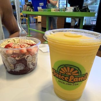 JuiceLand - Clementine, açaí bowl - Juice Bars & Smoothies Near Me - Austin, Texas JuiceLand - Clementine, açaí bowl - Juice Bars & Smoothies Near Me - Austin, Texas
