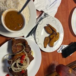 Olé Olé by De Felice - Chuletas Fritas, Arroz Con Habichuelas y Amarillos